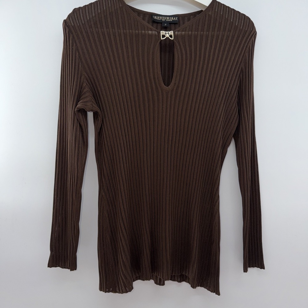Griffith Gray For St. John Cable Knit Sweater Ribbed Gold Keyhole Neckline USA